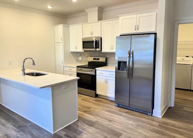 Longport Manor Apartments | image 1